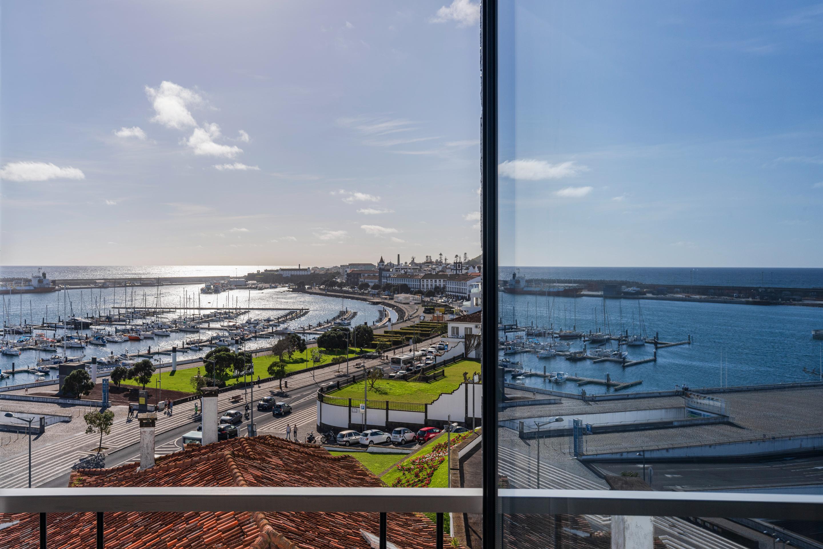 Grand Hotel Acores Atlantico Ponta Delgada  Luaran gambar View of the Marina from the 10th floor of the Marina Tower