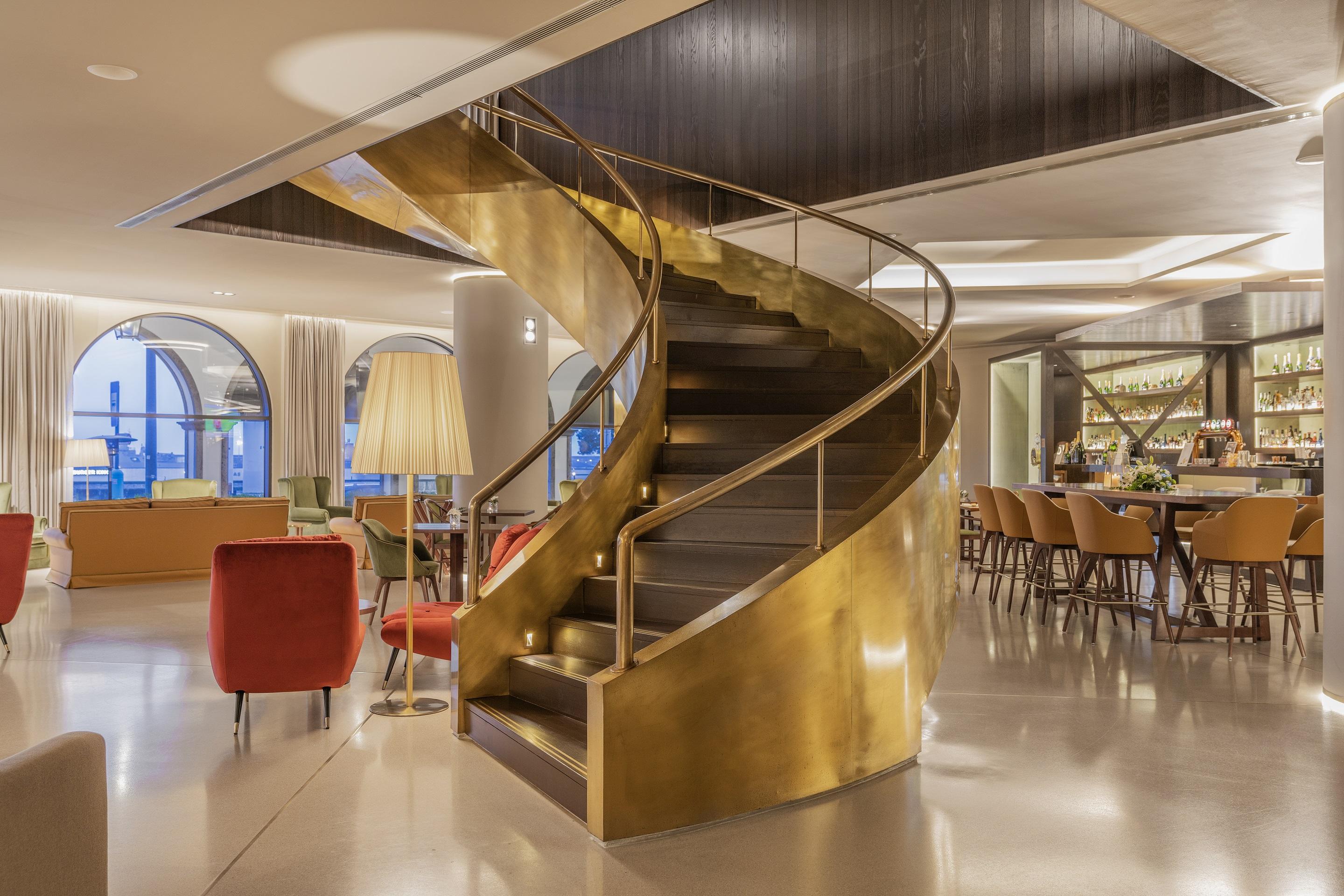 Grand Hotel Acores Atlantico Ponta Delgada  Luaran gambar The spiral staircase at the hotel