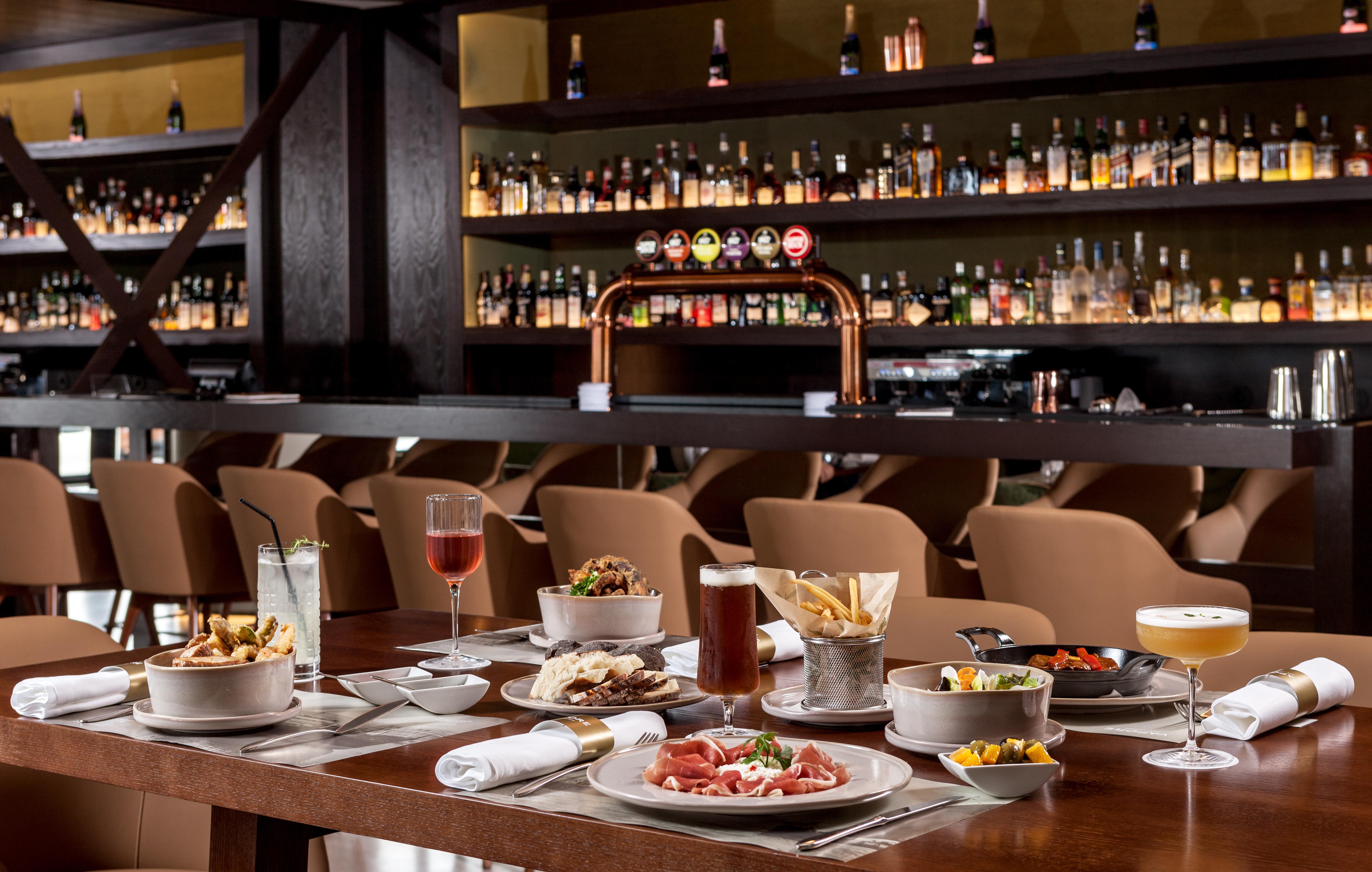 Grand Hotel Acores Atlantico Ponta Delgada  Luaran gambar The bar at the hotel